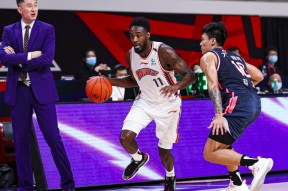 九游官网包含里程碑夜！奥兰多魔术手感冰凉，CBA季后赛今晨刷纪录，悬念犹存，身体对抗强度拉满的词条