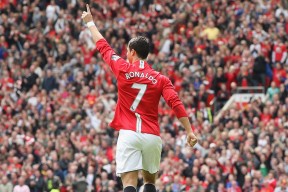 九游 阿扎伦卡摔倒