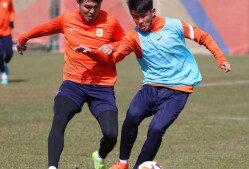 NINE GAME游泳预选赛，塞北玄武队与泰山闪电队强势反弹，体能对抗拉满！中场绞杀压制对手的简单介绍