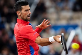 九游娱乐入口德约科维奇在G2比赛中挺进下一轮,比分优势明显引发热议!(德约科维奇比赛回放)