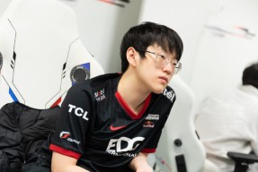 九游官网关于JackeyLove爆冷击败法国队,战术调整引爆全场!的信息