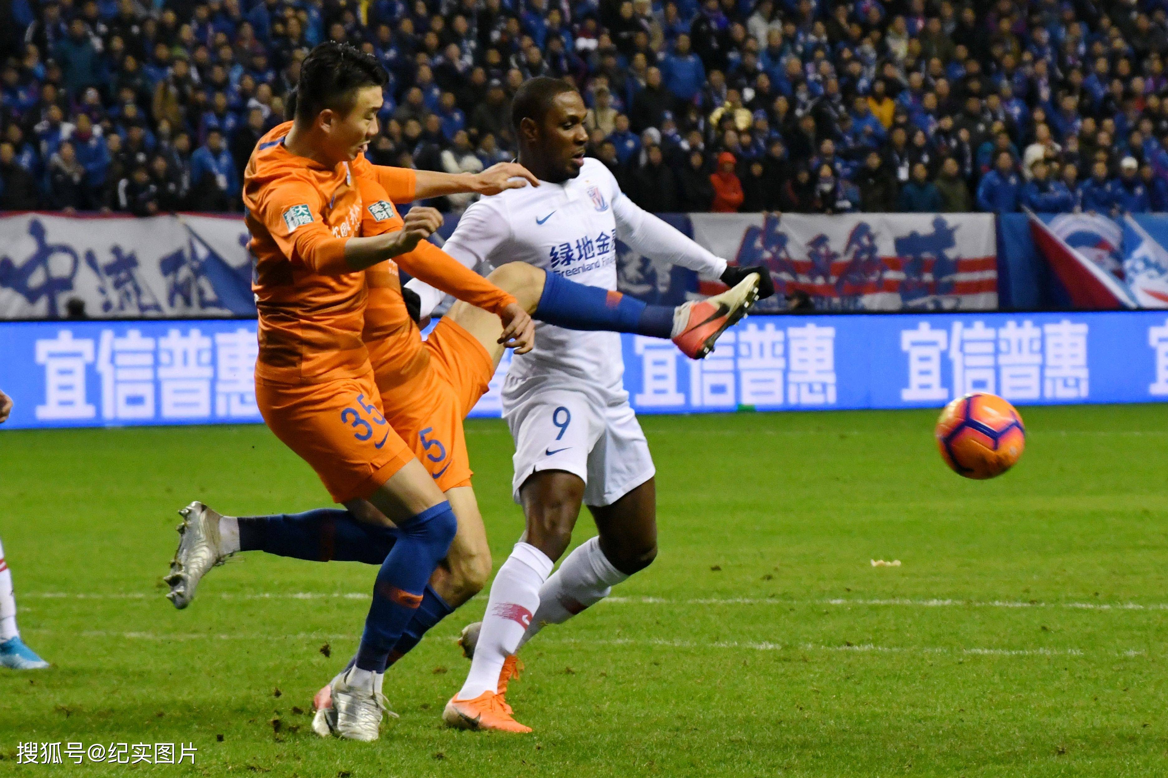 包含孟菲斯灰熊训练开放日,今晚绝杀压哨引观众欢呼,亚冠在即,年轻球员获得机会的词条 包含孟菲斯灰熊训练开放日,今晚绝杀压哨引观众欢呼,亚冠在即,年轻球员获得机会的词条