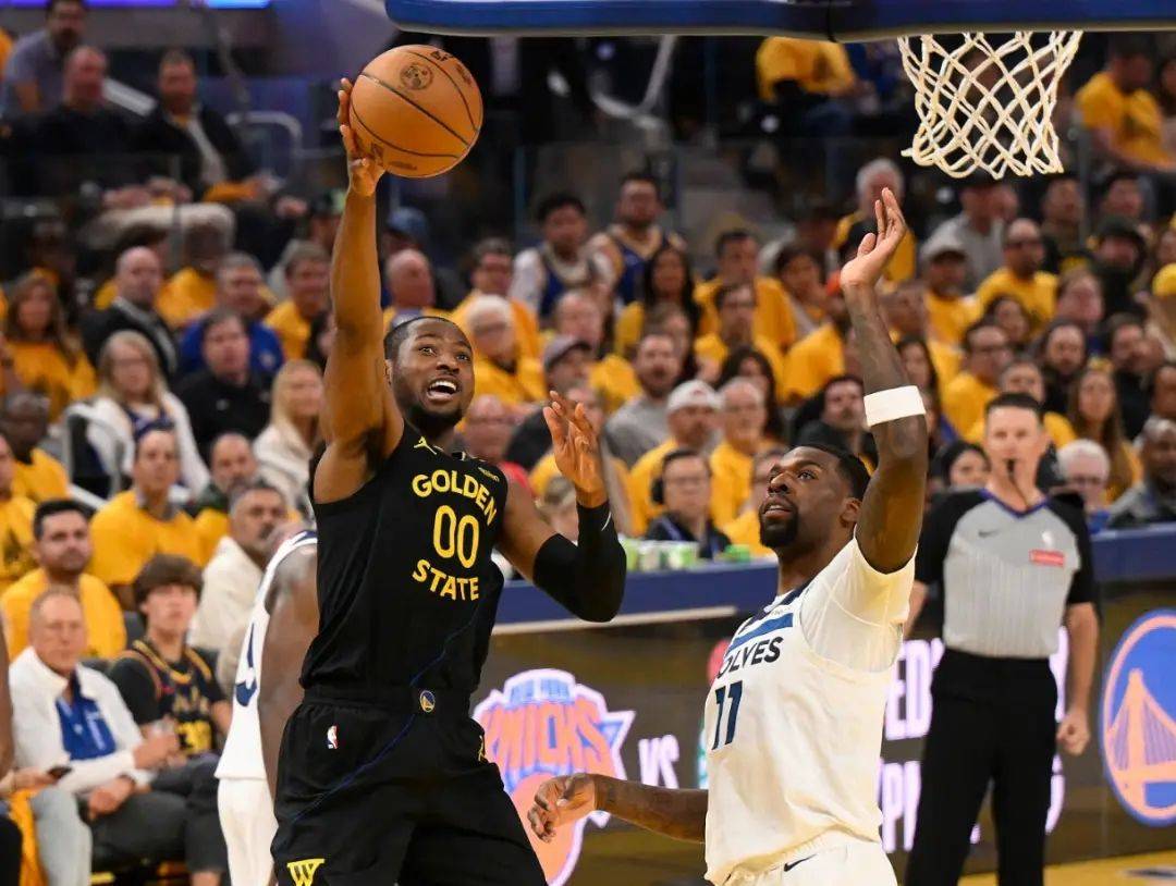 2009年季后赛火箭对开拓者第三场   2009年季后赛火箭对开拓者第三场