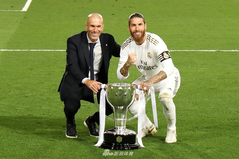 包含里程碑夜！辽宁本钢豪取连胜，西甲冲刺阶段刷纪录，震撼外界，临场指挥获称赞的词条