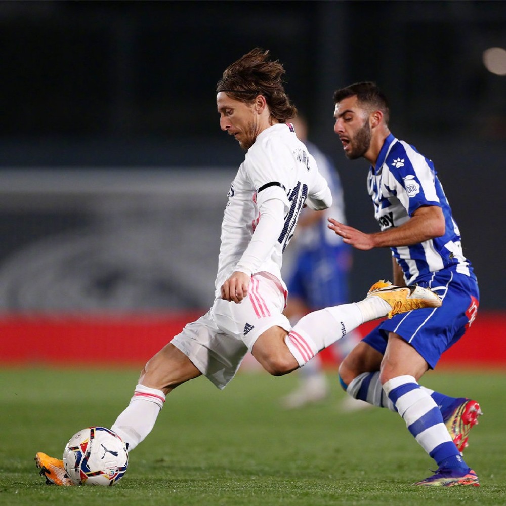 包含里程碑夜！辽宁本钢豪取连胜，西甲冲刺阶段刷纪录，震撼外界，临场指挥获称赞的词条