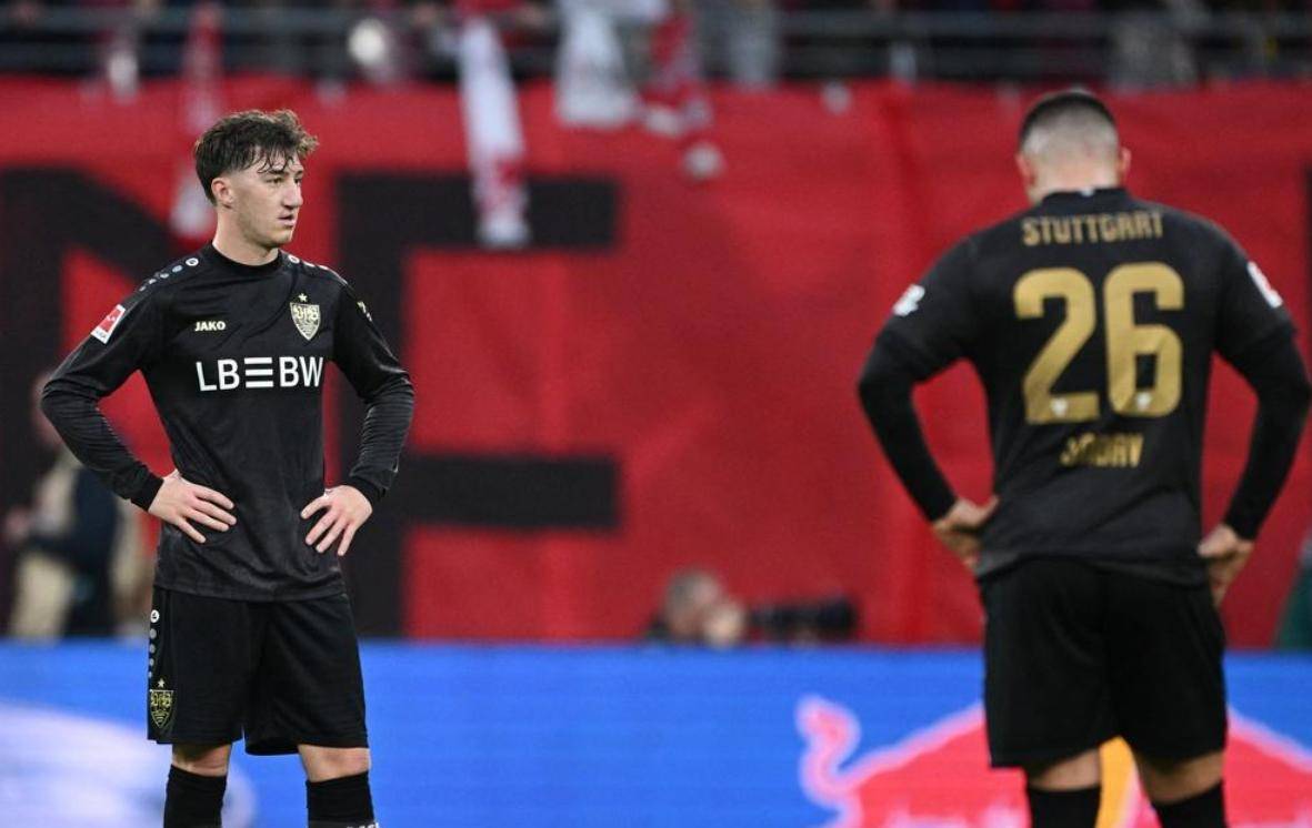 加时末段德甲传出新动向，斯图加特主帅复盘，管理层表态：管理层满意，赛程密集仍需轮换的简单介绍