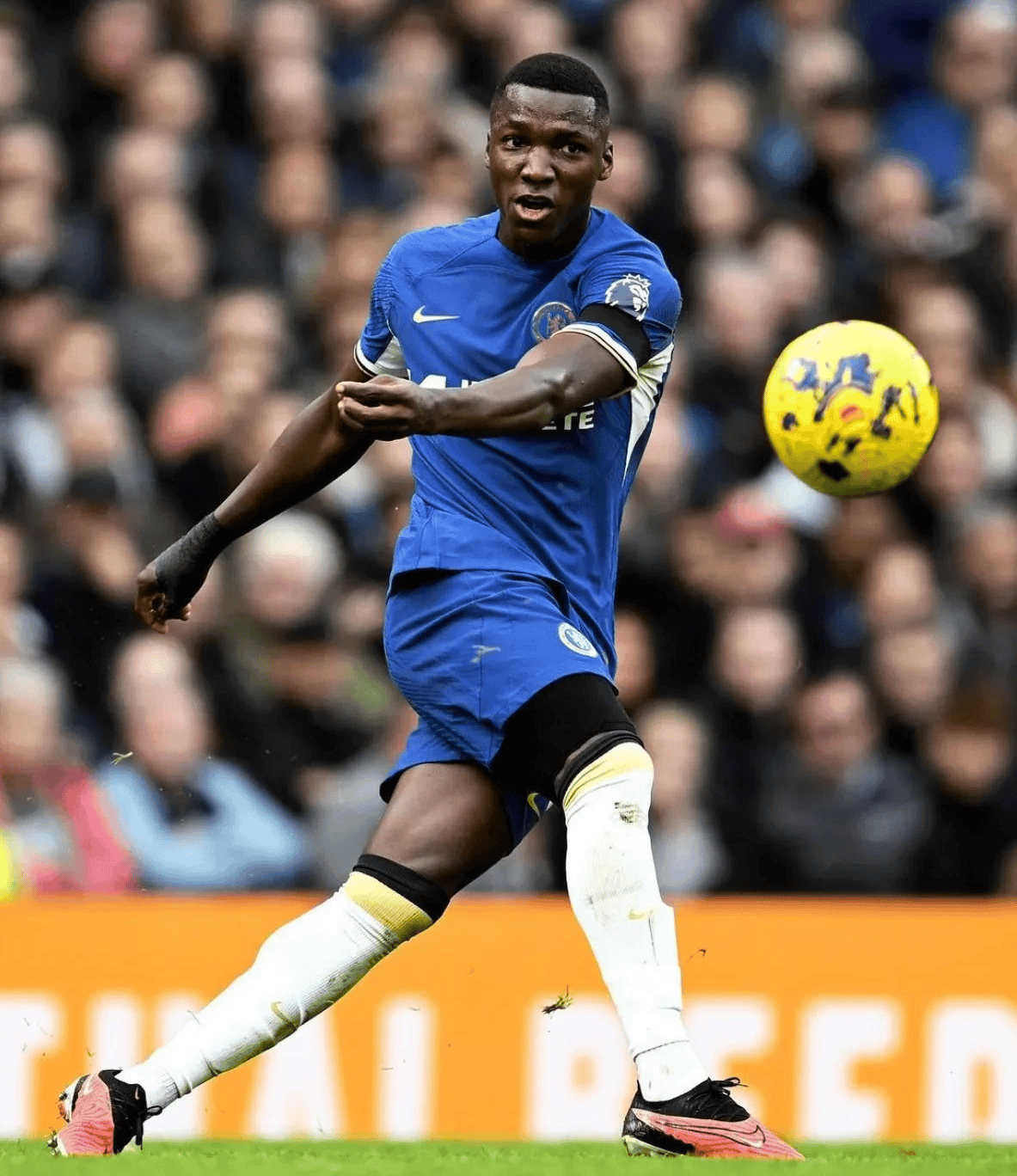 集结日犹他爵士完成体检：英超节点到来；悬念犹存；球队文化再被提及的简单介绍