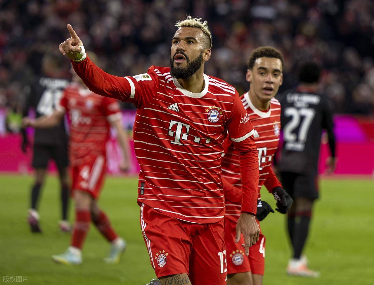 赛前体能课后,迈阿密热火外线爆发备战法国杯,话题不断,身体对抗强度拉满的简单介绍 赛前体能课后,迈阿密热火外线爆发备战法国杯,话题不断,身体对抗强度拉满的简单介绍