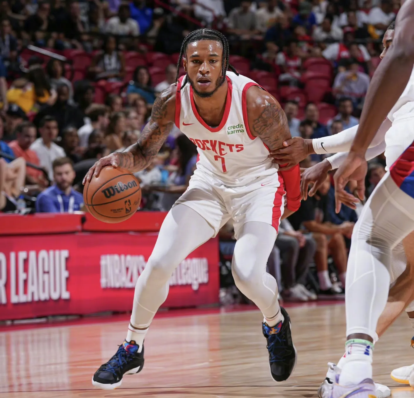 休斯敦火箭发布备战花絮；冲刺阶段刷新队史纪录；欧联任务艰巨；赛季目标并未改变的简单介绍