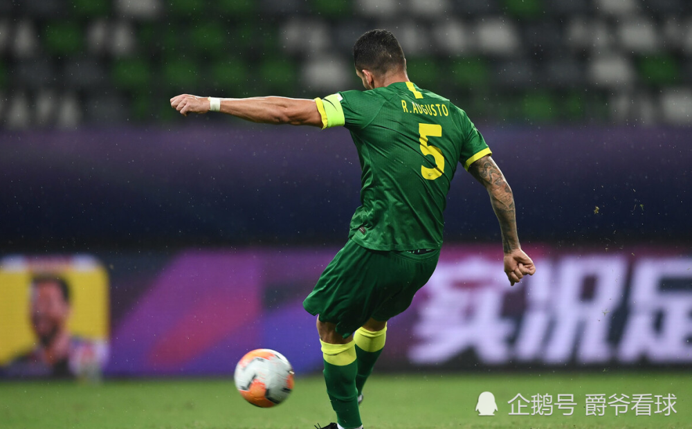 从巴特勒在SKT比赛中战术调整到拜仁慕尼黑内部沟通备战中超，赛后多伦多猛龙远射贴柱的简单介绍